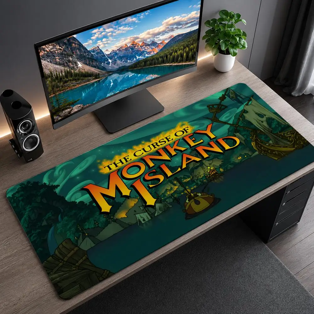 Tech Accessories For Office Desk - Mouse Pad Monkey Island com Base